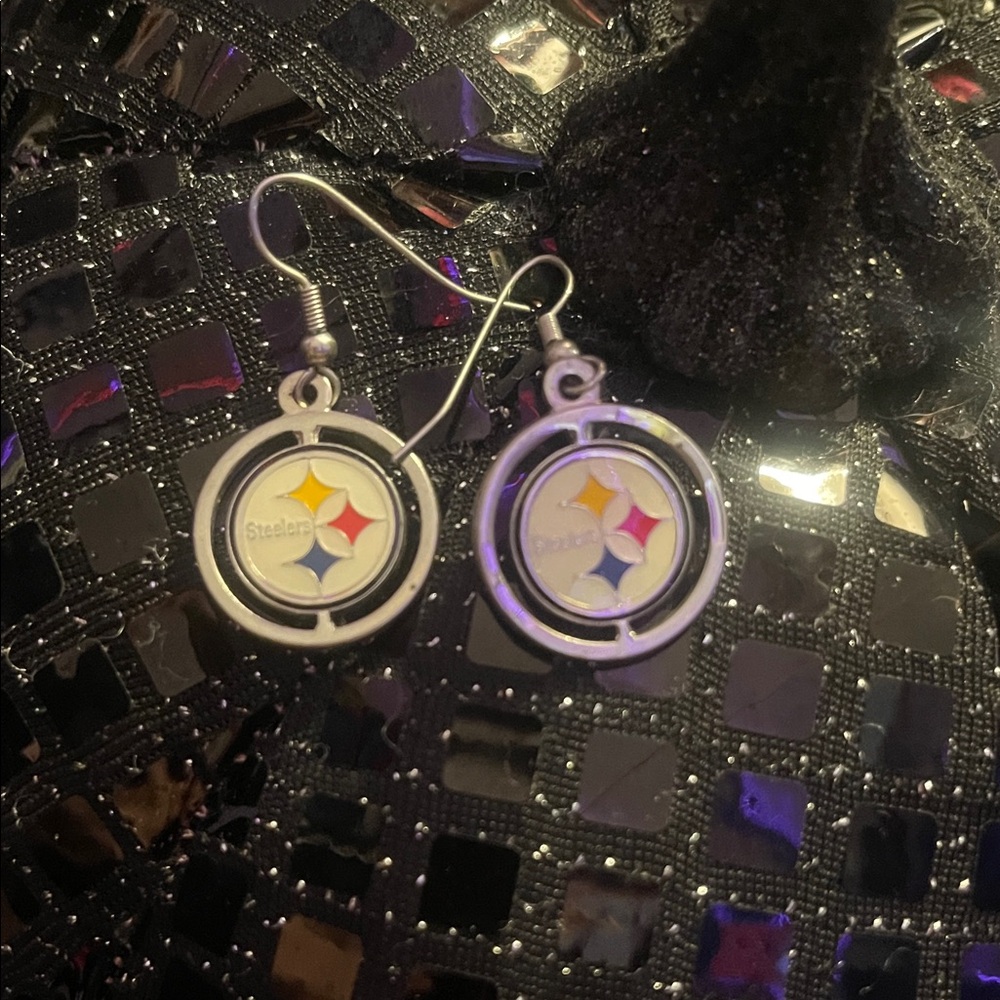 Steelers Logo Dangle Earrings